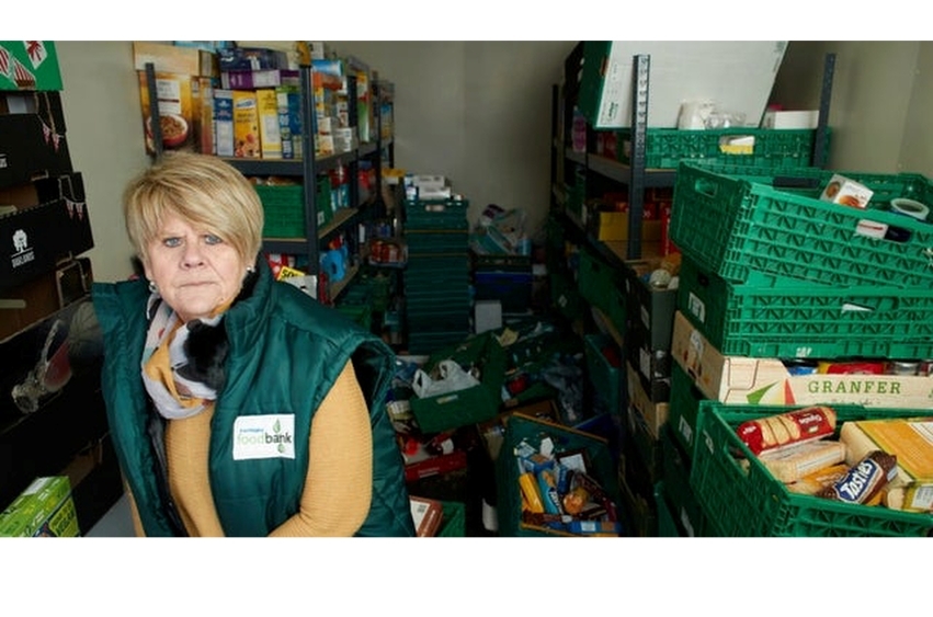 Caddick Construction helps Knottingley charity restock after thieves raided food store